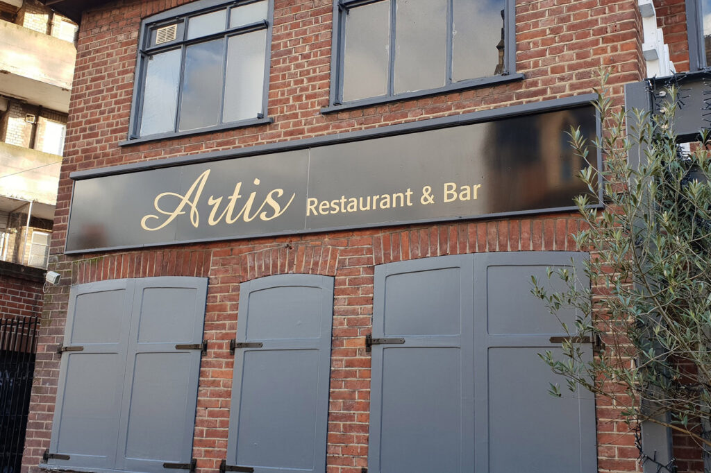 Sign in tray for Bar